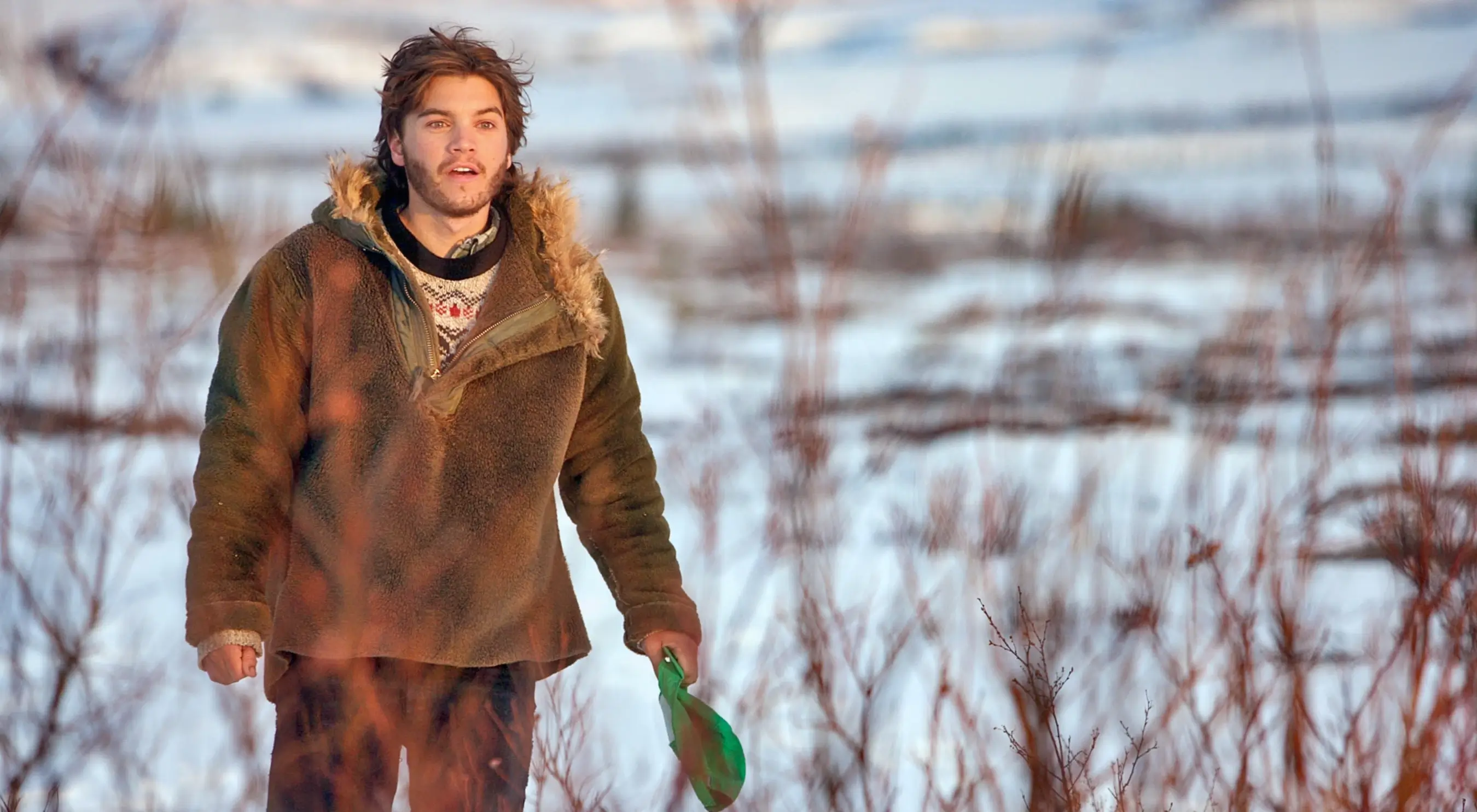 Into the wild. Кристофер Супербродяга. Кристофер Маккэндлесс. Александр Супербродяга. Кристофер Маккэндлесс и Эмиль Хирш.